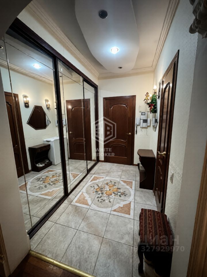 Продажа 4-комн квартиры на вторичном рынке Байкальская улица, 35К4