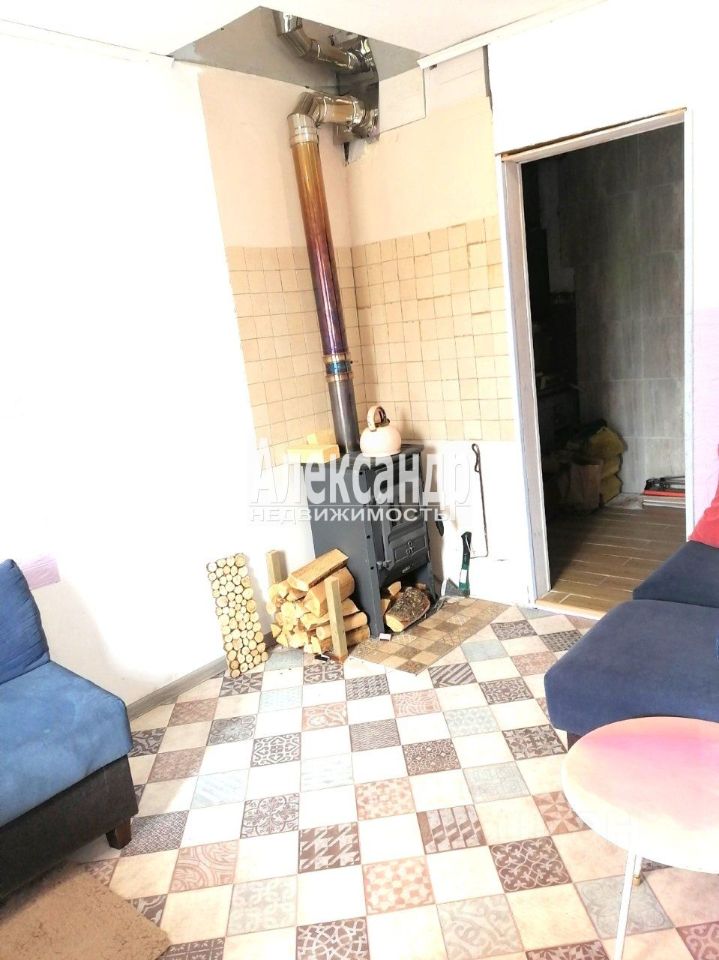 Продажа 2-комн квартиры на вторичном рынке пос. Запорожское, улица Ленинградская, 1