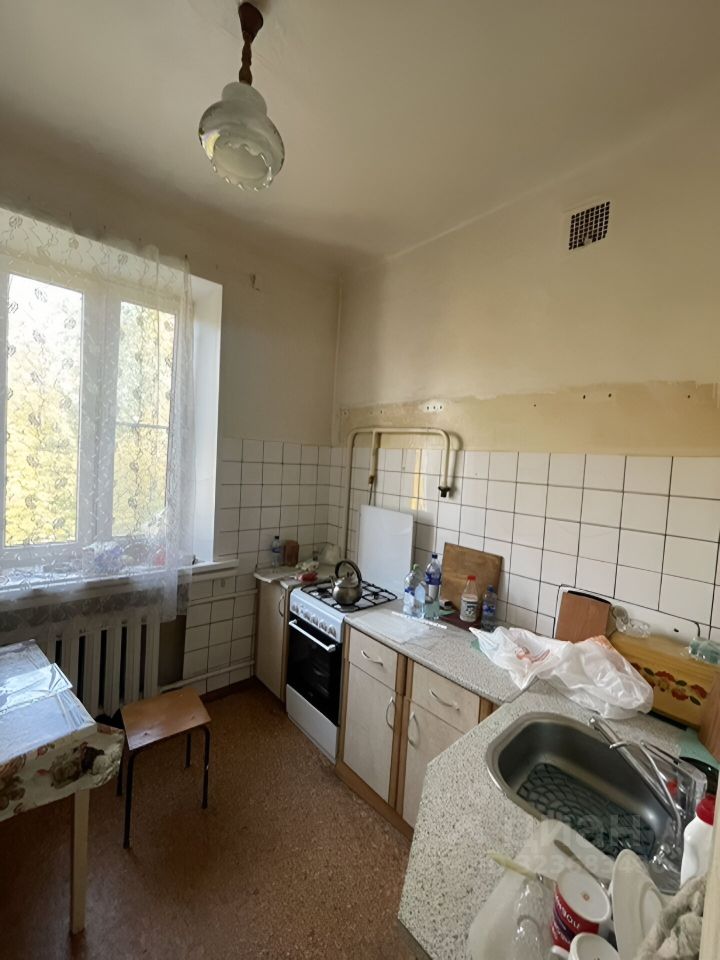 Продажа 2-комн квартиры на вторичном рынке Лобня, улица Ленина, 8