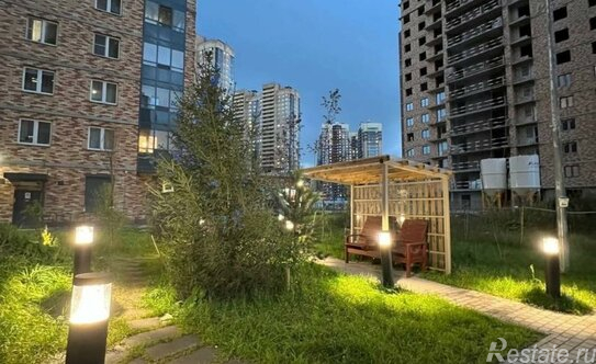 Продажа 3-комн квартиры на вторичном рынке Заречная улица,  д. 38 к2