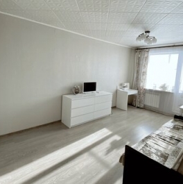 Продажа 1-комн квартиры на вторичном рынке Краснозаводск г, 40 лет Победы ул,  д. 2