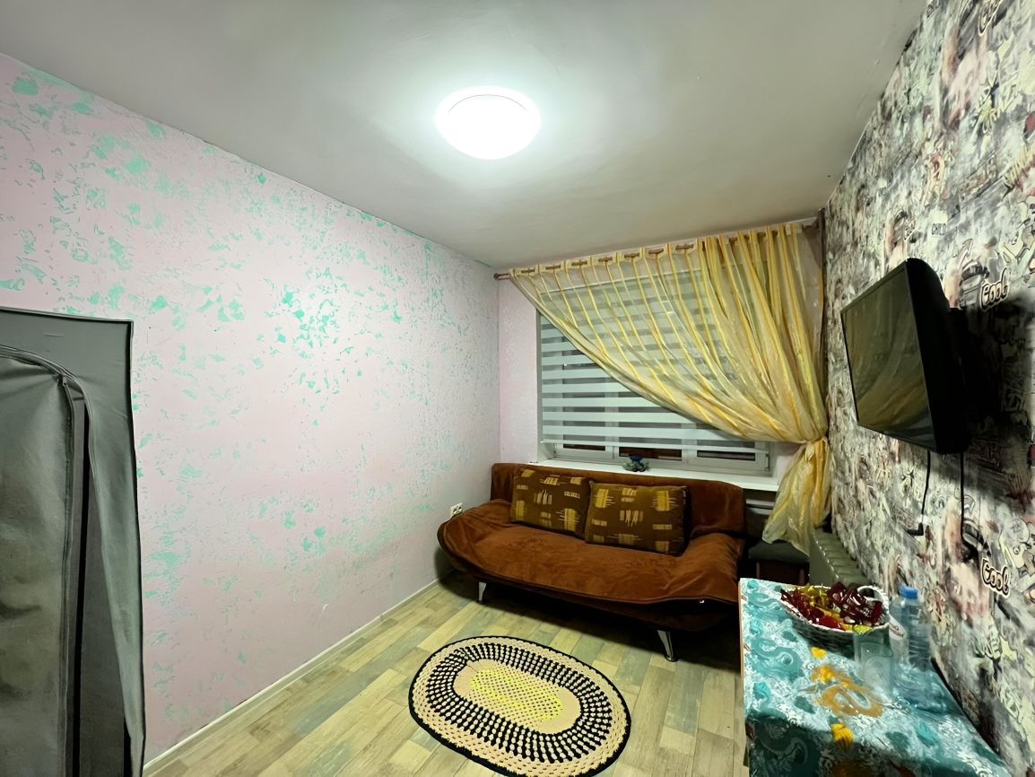 Продажа комнаты Южный мкр, улица Карла Маркса,  д. 18