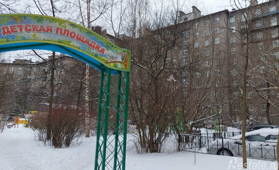 Продажа 3-комн квартиры на вторичном рынке Автовская улица,  д. 2