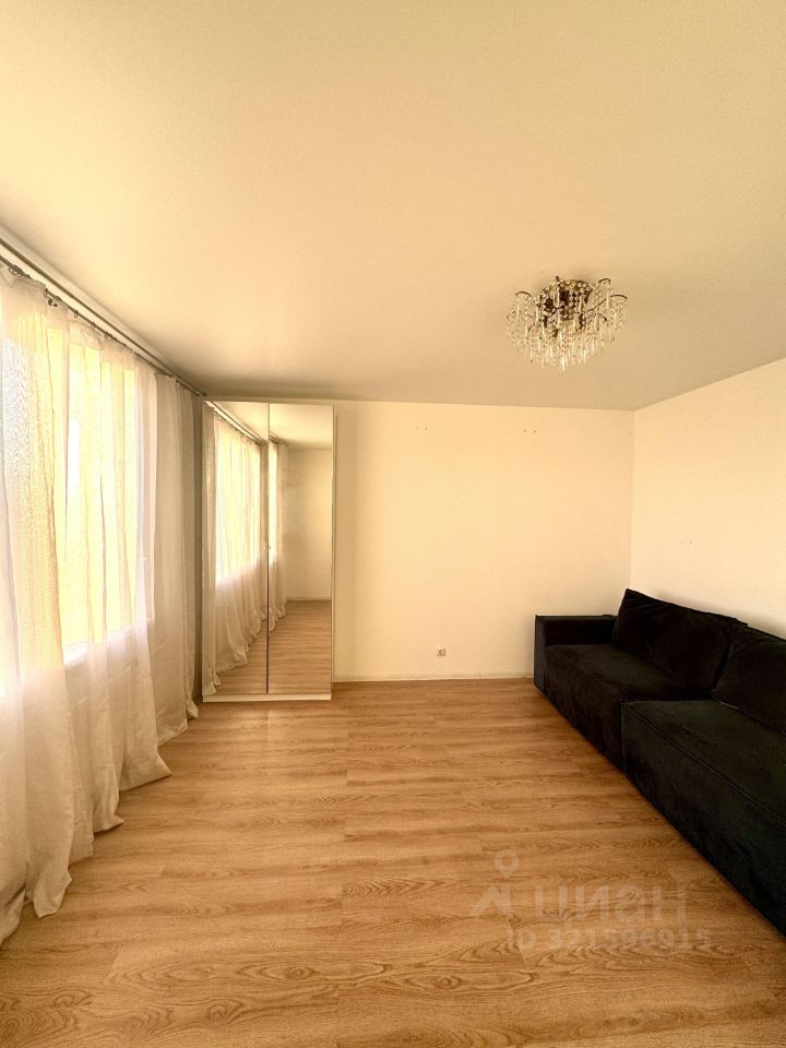 Аренда 2-комн квартиры на вторичном рынке д. Новое Девяткино, улица Главная, 12