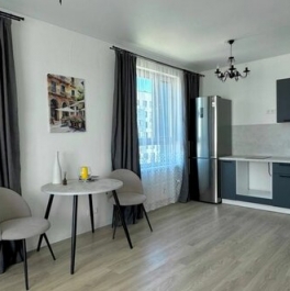 Продажа 2-комн квартиры на вторичном рынке Ям, ул Мезенцева,  д. 7