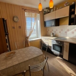 Аренда 1-комн квартиры на вторичном рынке Канонерский остров,  д. 7