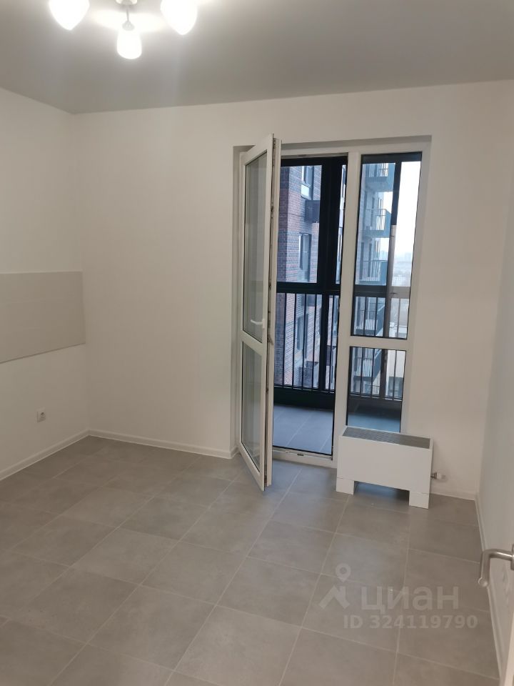 Продажа 3-комн квартиры на вторичном рынке Зеленый проспект, 103