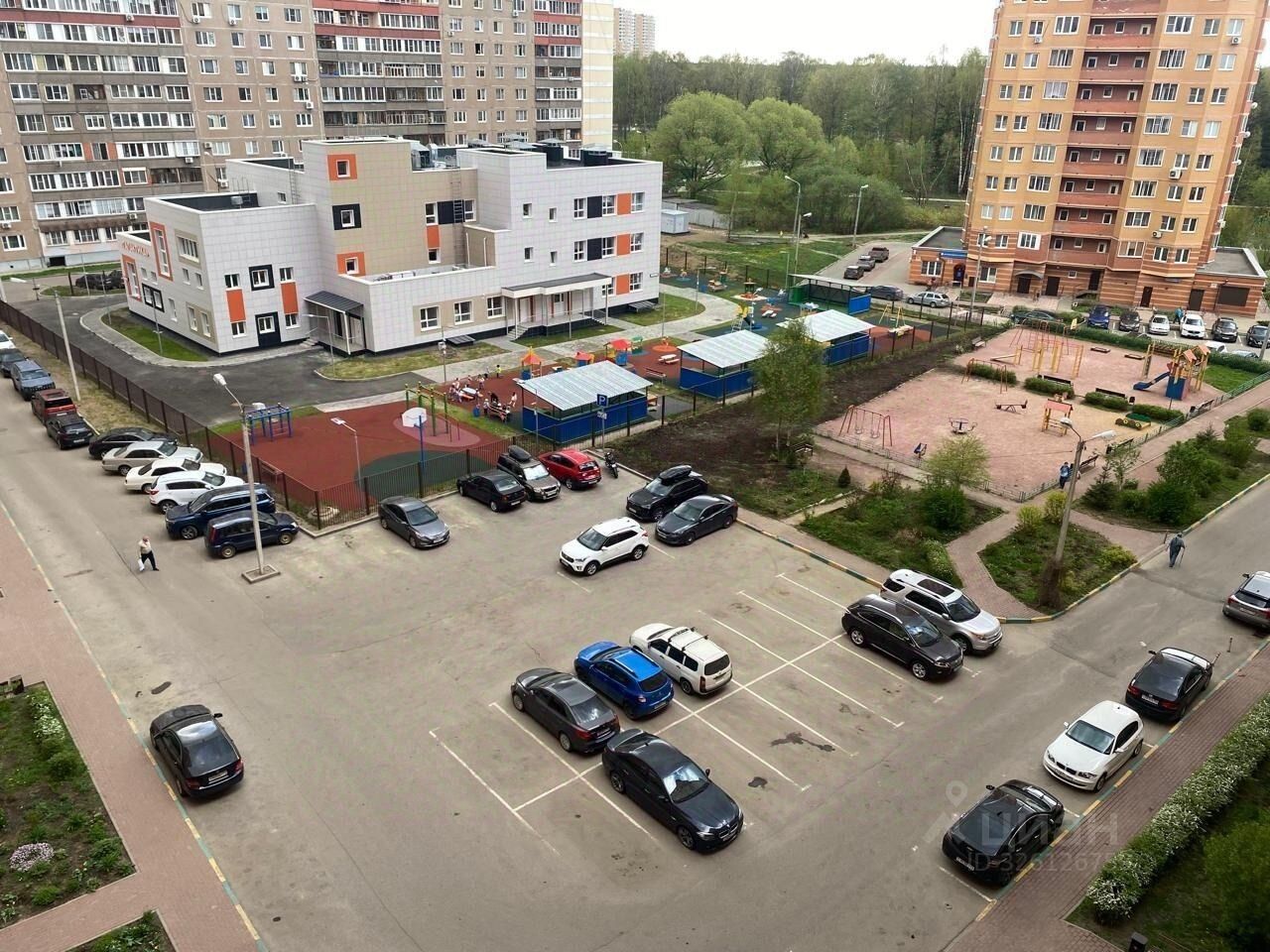 Продажа 2-комн квартиры на вторичном рынке Лобня, улица Борисова, 24