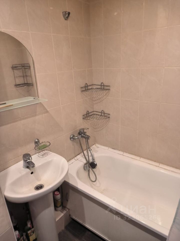 Продажа 1-комн квартиры на вторичном рынке улица Стойкости, 17