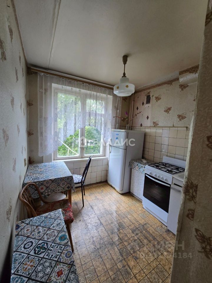 Продажа 3-комн квартиры на вторичном рынке Гвардейская улица, 9К1