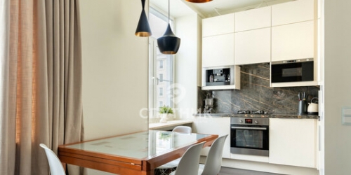 3-комн квартира улица Ефремова,  д. 21