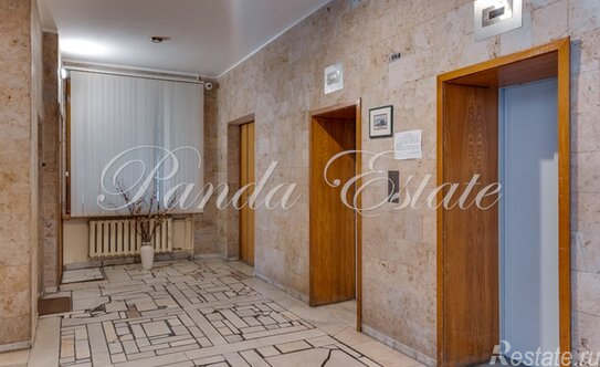 Продажа 5-комн квартиры на вторичном рынке Звенигородская улица,  д. 12