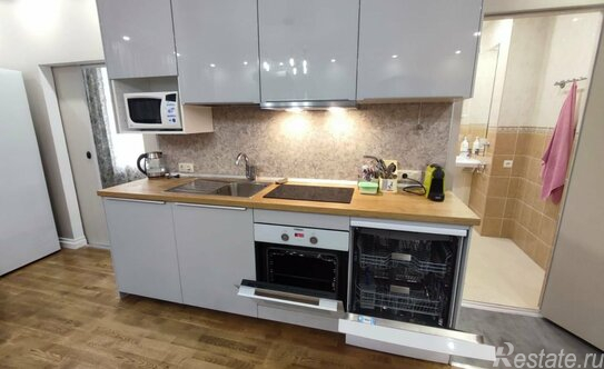 Продажа 2-комн квартиры на вторичном рынке Плотников переулок