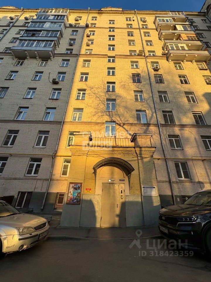 Продажа 3-комн квартиры на вторичном рынке Варшавское шоссе, 2