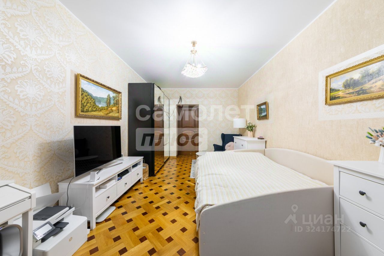 Продажа 4-комн квартиры на вторичном рынке Благодатная улица, 34