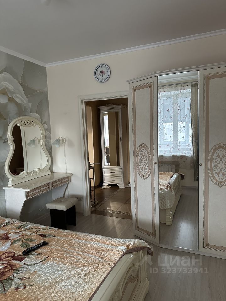 Аренда 2-комн квартиры на вторичном рынке Новоивановское пгт, улица Калинина, 8