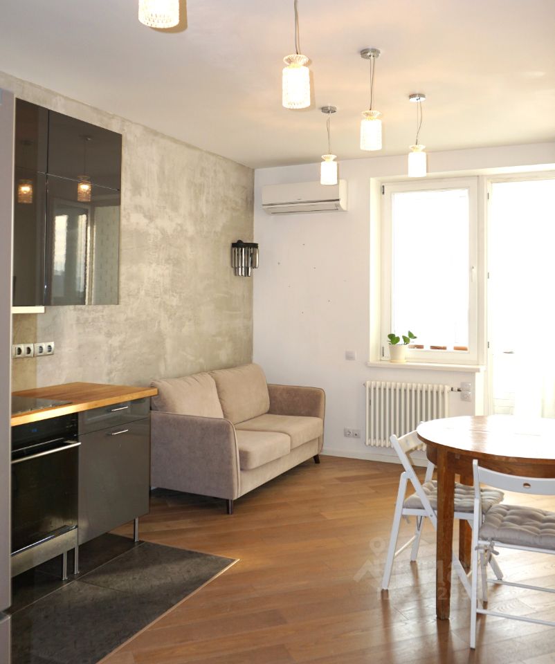 Продажа 2-комн квартиры на вторичном рынке Химки, улица Калинина, 7