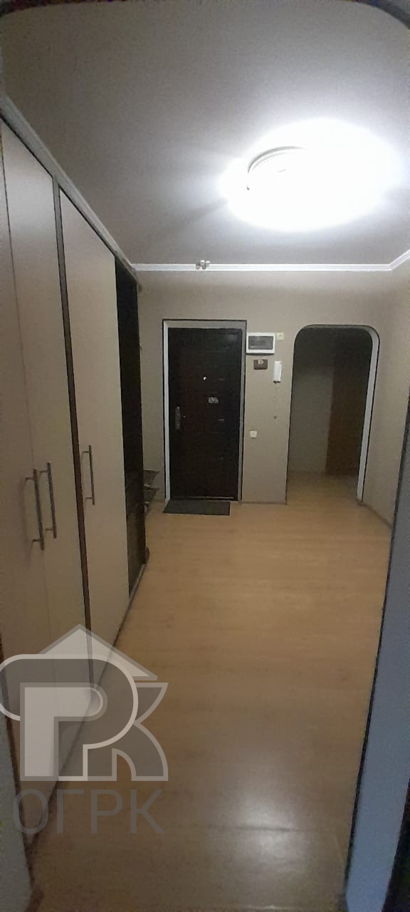 Продажа 3-комн квартиры на вторичном рынке рабочий посёлок Октябрьский, улица 60 лет Победы, 1