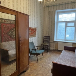 Продажа 3-комн квартиры на вторичном рынке улица Марата,  д. 4