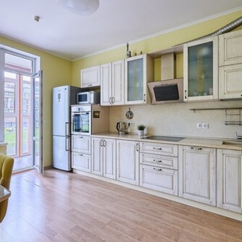 2-комн квартира улица Адмирала Черокова,  д. 18 к3