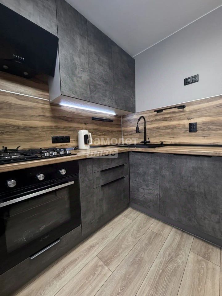 Продажа 1-комн квартиры на вторичном рынке Малахитовая улица, 13К1
