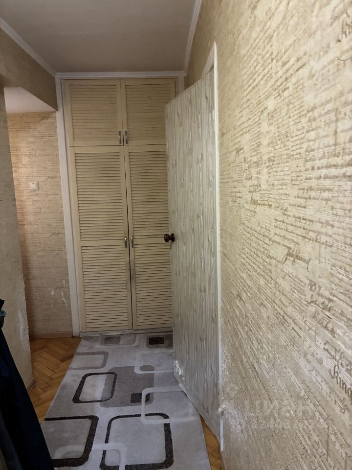 Продажа 2-комн квартиры на вторичном рынке Нахимовский проспект, 22