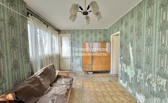 Продажа 3-комн квартиры на вторичном рынке Луначарского пр-кт,  д. 80 к4