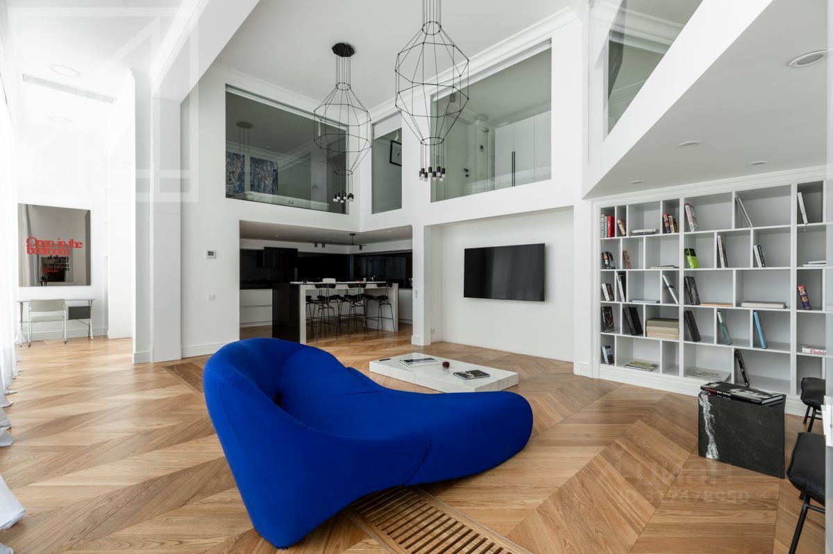 Продажа 6-комн квартиры на вторичном рынке улица Усачева, 11