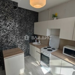 Продажа 1-комн квартиры на вторичном рынке улица Грина,  д. 1 к8