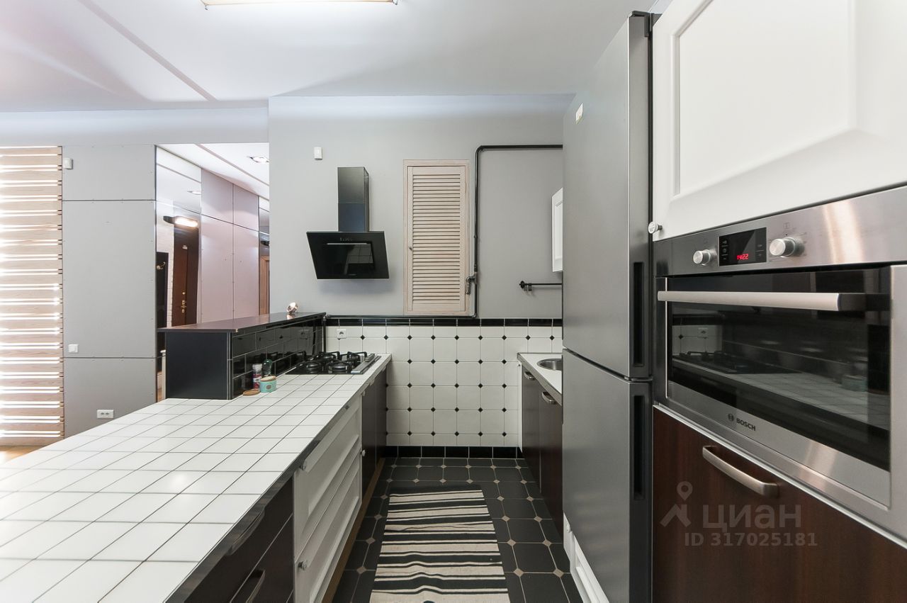 Аренда 3-комн квартиры на вторичном рынке Малая Бронная улица, 10С2