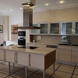 Продажа 4-комн квартиры на вторичном рынке Петровский пр-кт,  д. 1