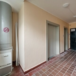 Продажа 3-комн квартиры на вторичном рынке Липецкая улица,  д. 7 к1