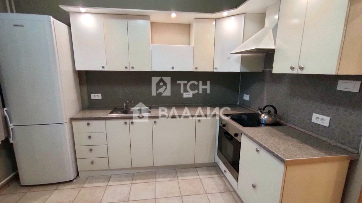 Аренда 2-комн квартиры на вторичном рынке посёлок городского типа Свердловский, улица Народного Ополчения, 2