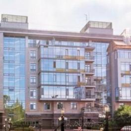Продажа 2-комн квартиры на вторичном рынке Крестовский пр-кт,  д. 30