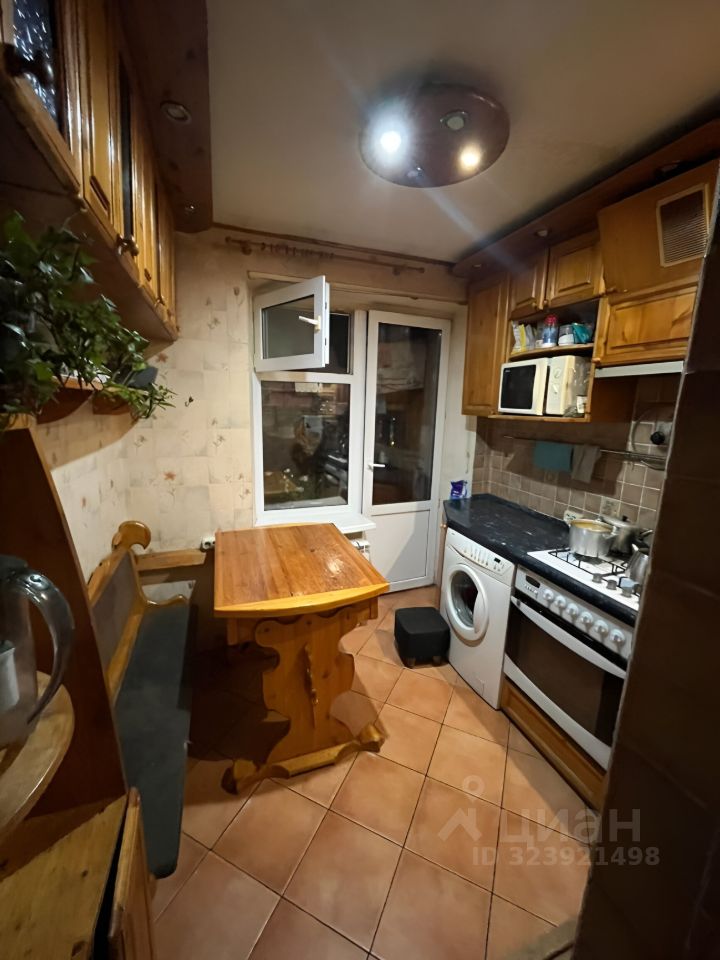 Продажа 3-комн квартиры на вторичном рынке Алтайская улица, 26