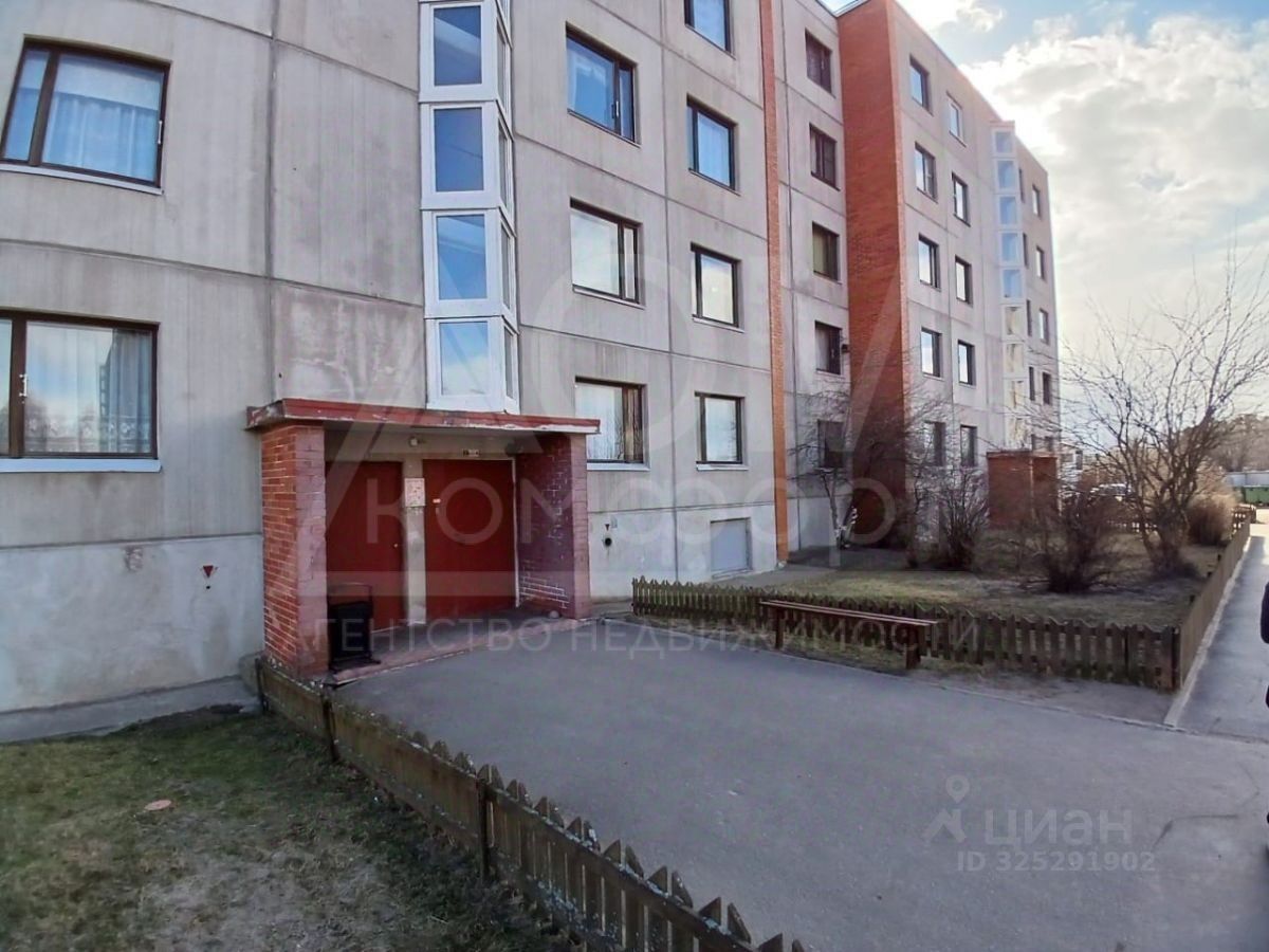 Аренда 2-комн квартиры на вторичном рынке Приозерск, улица Суворова, 36