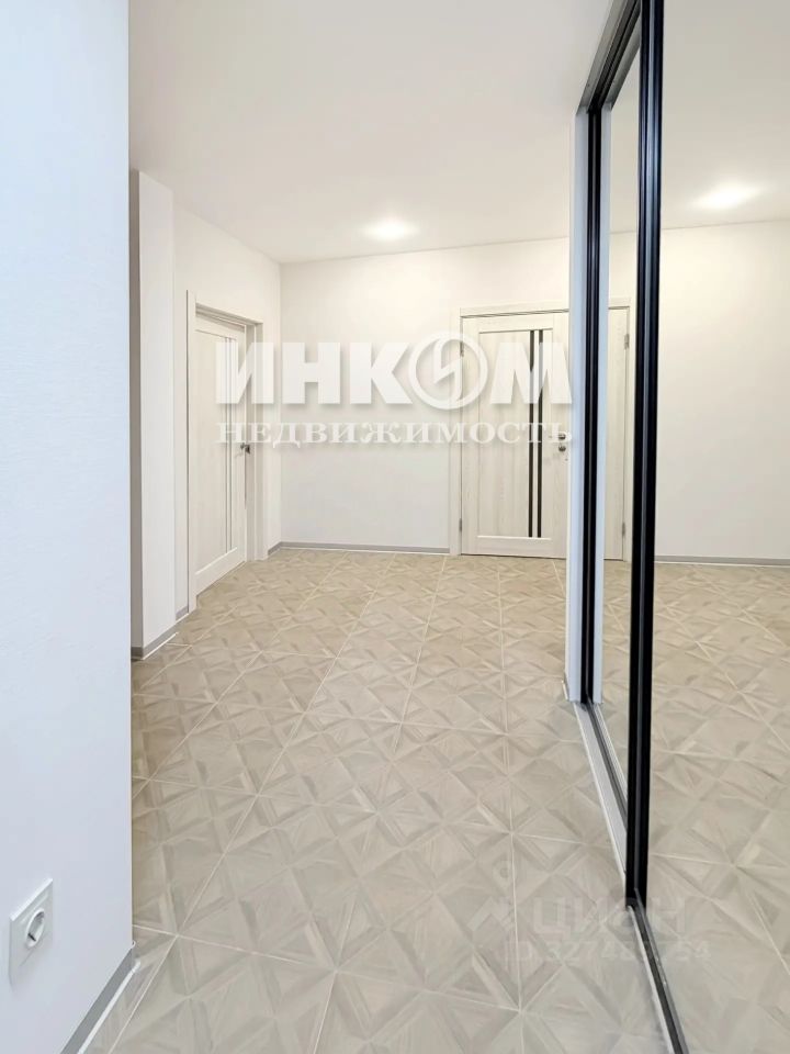 Продажа 2-комн квартиры на вторичном рынке Одинцово, улица Сколковская, 7А