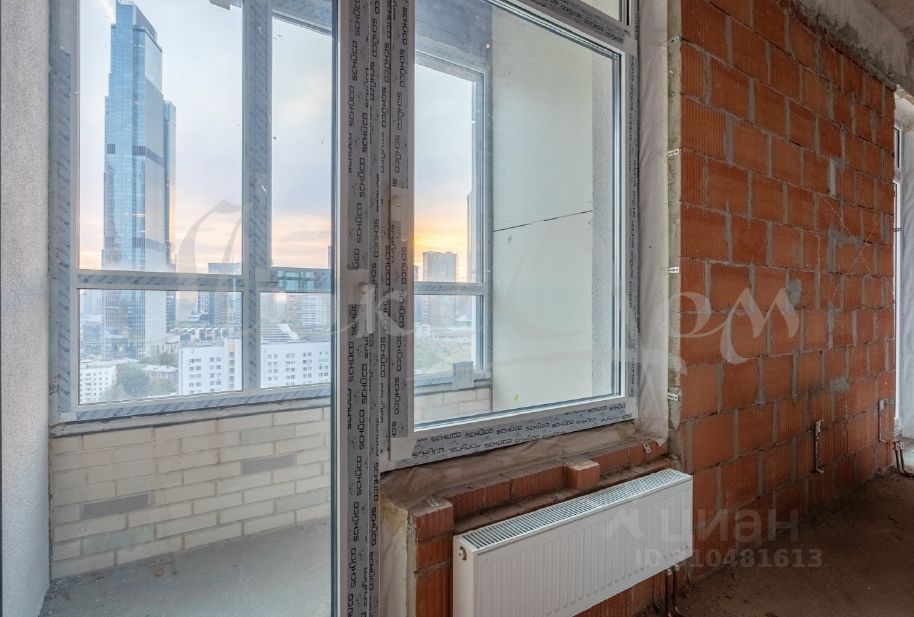 Продажа 4-комн квартиры на вторичном рынке Мантулинская улица, 9к5