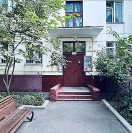 Продажа 2-комн квартиры на вторичном рынке улица Рогова,  д. 9