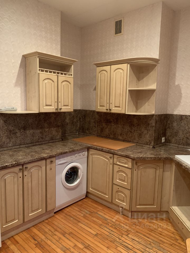 Продажа 3-комн квартиры на вторичном рынке Воронежская улица, 31Б