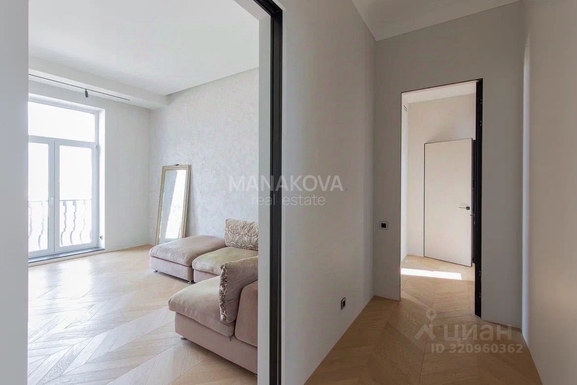 Продажа 3-комн квартиры на вторичном рынке проспект Стачек, 67К3