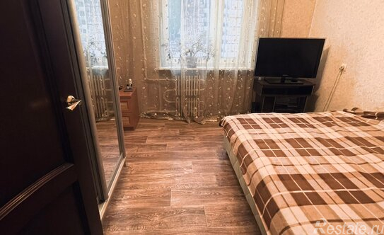 Продажа 3-комн квартиры на вторичном рынке Феодосийская улица,  д. 2