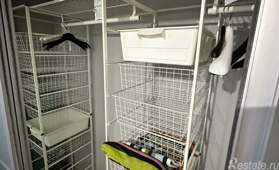 Продажа 2-комн квартиры на вторичном рынке Пинский пр-д,  д. 4