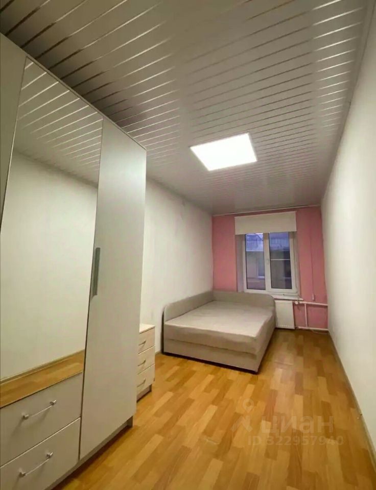 Продажа 4-комн квартиры на вторичном рынке Конная улица, 10В