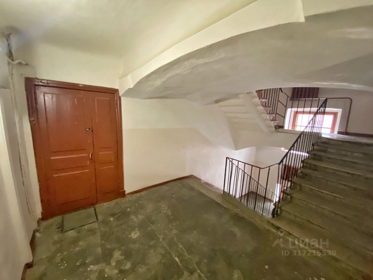 Продажа 4-комн квартиры на вторичном рынке переулок Апраксин, 5