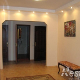 Продажа 3-комн квартиры на вторичном рынке Камская ул ,  д. 4