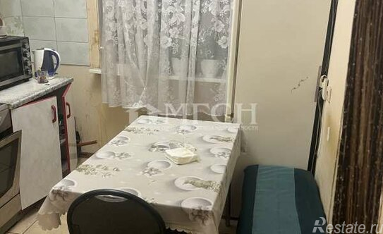 Продажа 3-комн квартиры на вторичном рынке улица Мусы Джалиля,  д. 17 к2