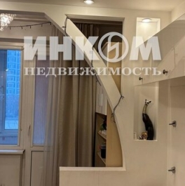 Продажа 2-комн квартиры на вторичном рынке Осенний бульвар,  д. 8 к2