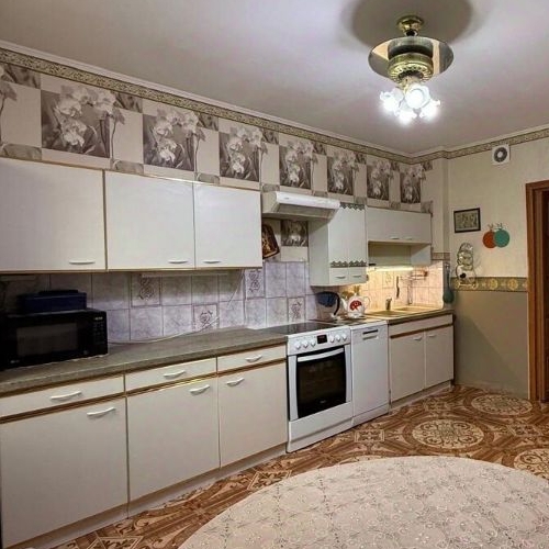 3-комн квартира проспект Королева, 28