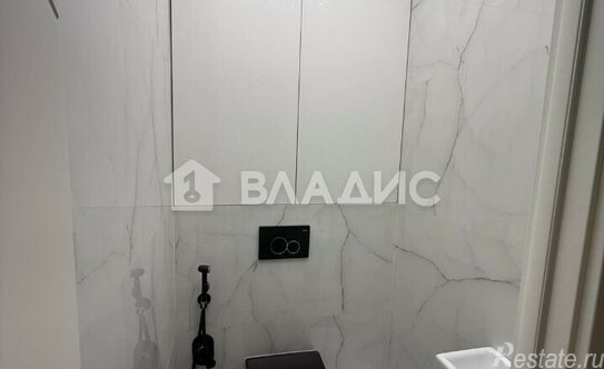 Продажа 2-комн квартиры на вторичном рынке Рождественская улица,  д. 23/33